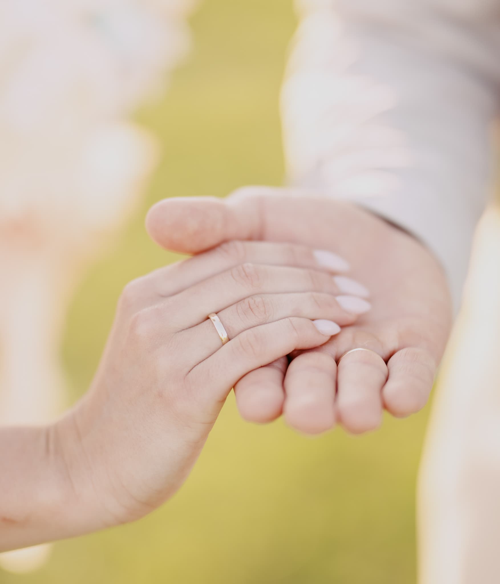 Wedding ring detail photographed by Luvon Studio